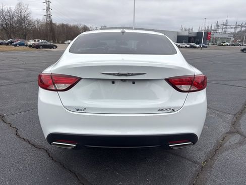 Used 2016 Chrysler 200 S w/ Navigation & Sound Group I image 4