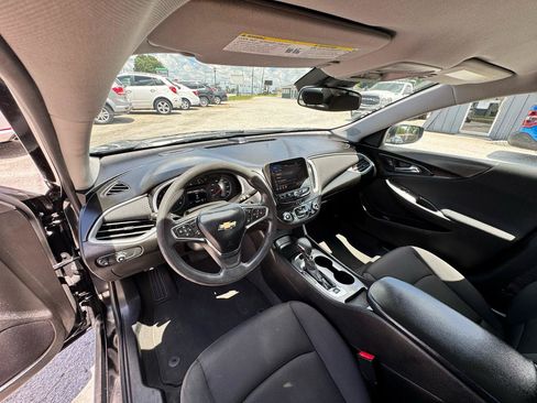 Used 2023 Chevrolet Malibu LS FWD image 17
