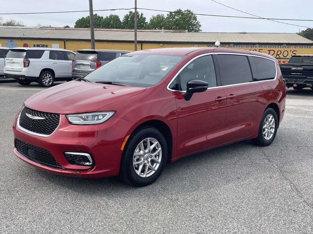Used 2025 Chrysler Pacifica Select FWD image 9