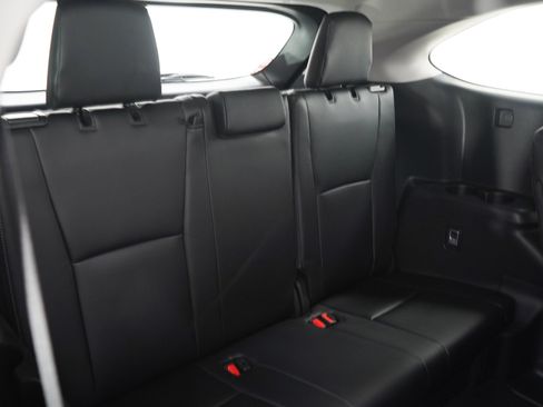 Used 2025 Toyota Highlander Limited AWD/4WD image 15