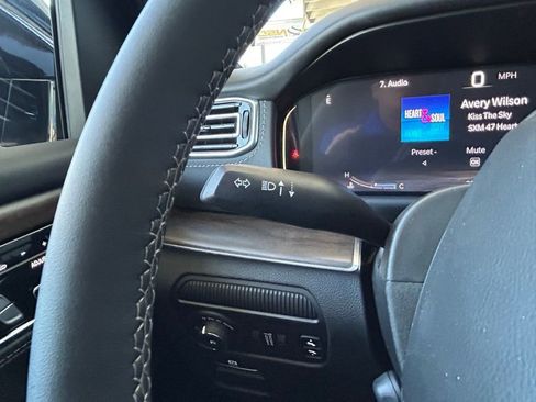 Used 2024 Jeep Grand Wagoneer Series I image 58