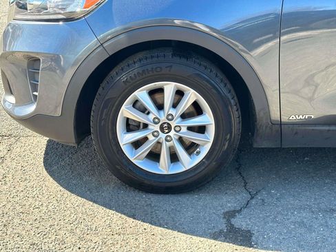 Used 2020 Kia Sorento LX image 6