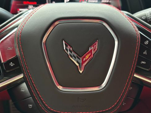 Used 2024 Chevrolet Corvette Stingray Premium Cpe w/ Z51 Performance Package RWD image 27