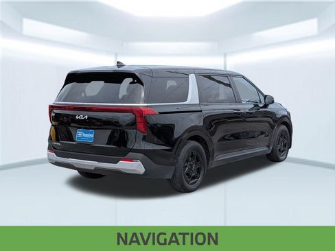 Used 2025 Kia Carnival FWD image 6