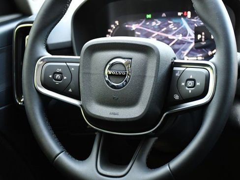 New 2026 Volvo XC40 B5 Plus w/ Protection Package Premier AWD/4WD image 18