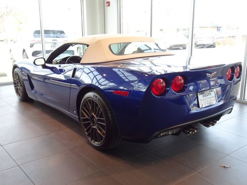 Used 2006 Chevrolet Corvette Convertible w/ Preferred Equipment Group image 6