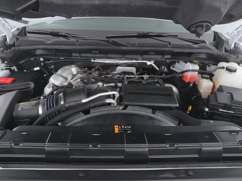 Used 2025 GMC Sierra 2500 AT4X image 15