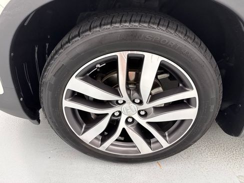 Used 2016 Honda Pilot Touring image 4