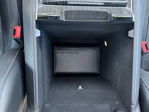 Used 2022 Jeep Wagoneer Series III w/ Premium Group I image 32