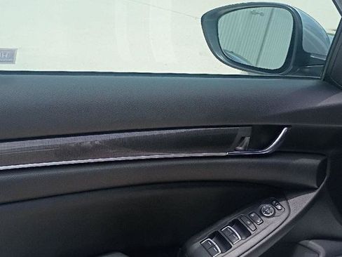 Used 2019 Honda Accord Sport image 9