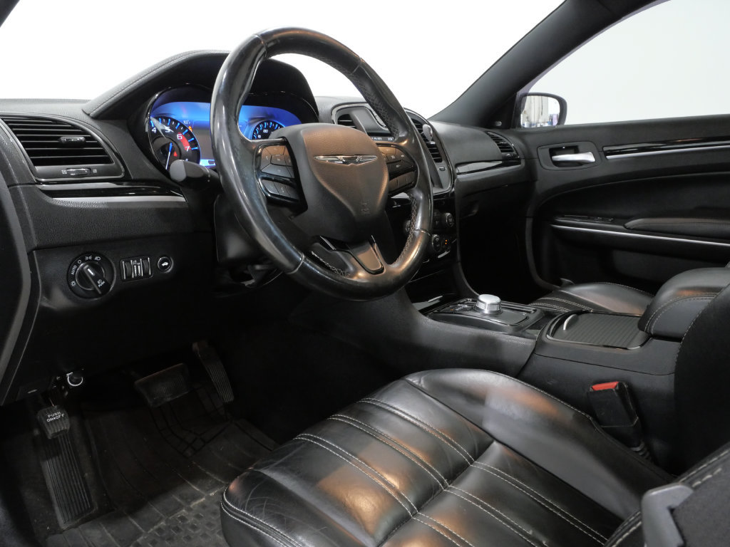 Used 2020 Chrysler 300 S RWD image 12
