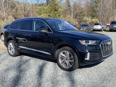 Certified 2023 Audi Q7 2.0T Premium w/ Convenience Package image 3