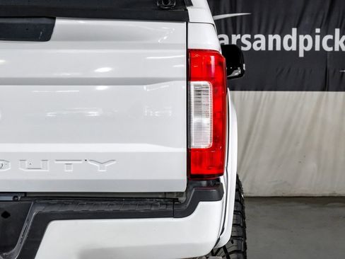 Used 2017 Ford F250 XL w/ Power Equipment Group image 41