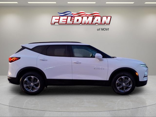 Used 2025 Chevrolet Blazer LT w/ Convenience Package FWD image 6