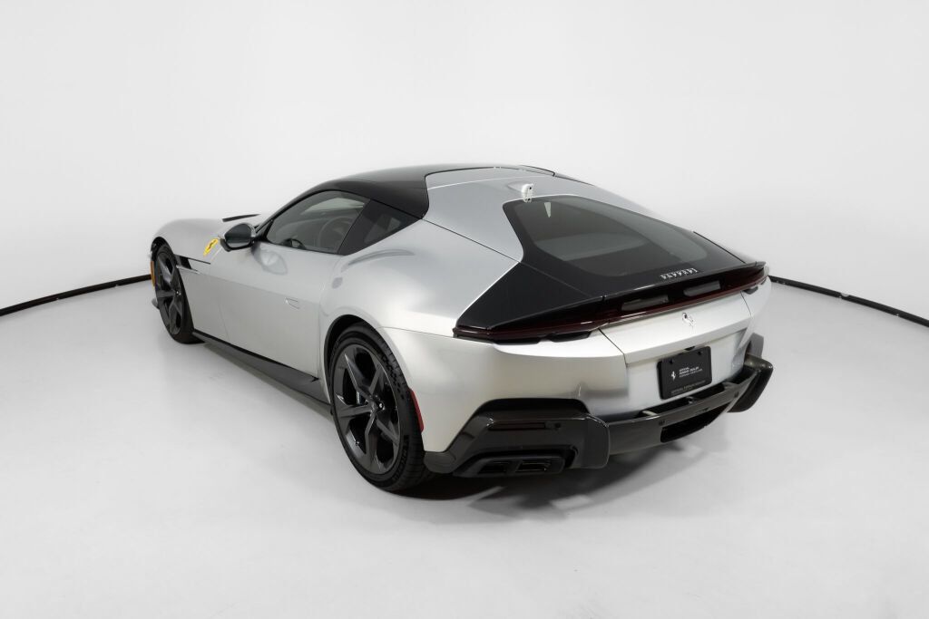 Used 2025 Ferrari 12Cilindri RWD image 16
