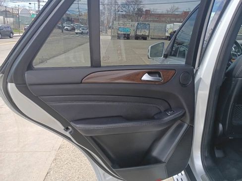 Used 2012 Mercedes-Benz ML 350 4MATIC image 23