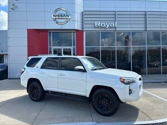 Used 2021 Toyota 4Runner SR5 Premium w/ Moonroof Package RWD video 1