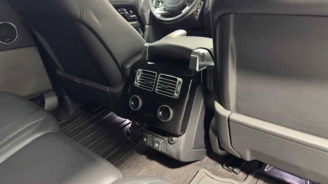 Used 2020 Land Rover Range Rover HSE AWD/4WD image 16