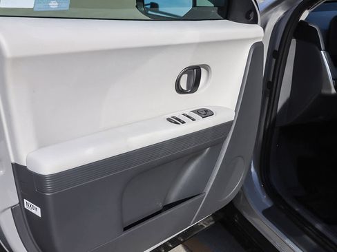 New 2026 Hyundai Ioniq 5 SEL image 21