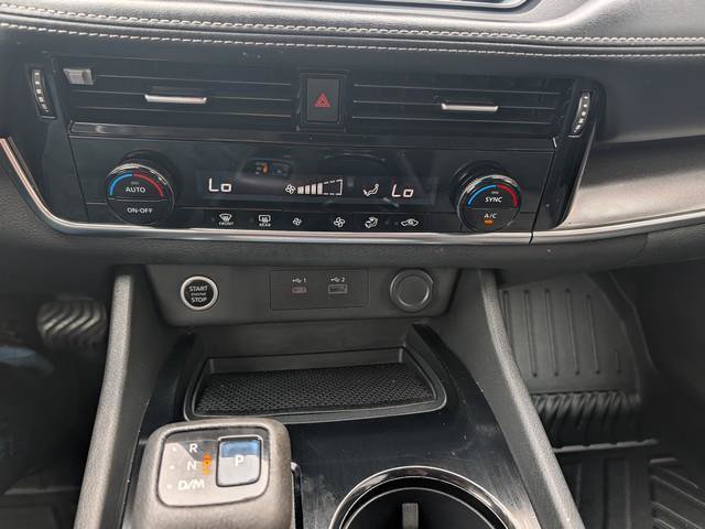 Used 2021 Nissan Rogue SV AWD/4WD image 16