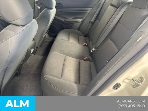 Used 2025 Nissan Altima 2.5 SV FWD image 23