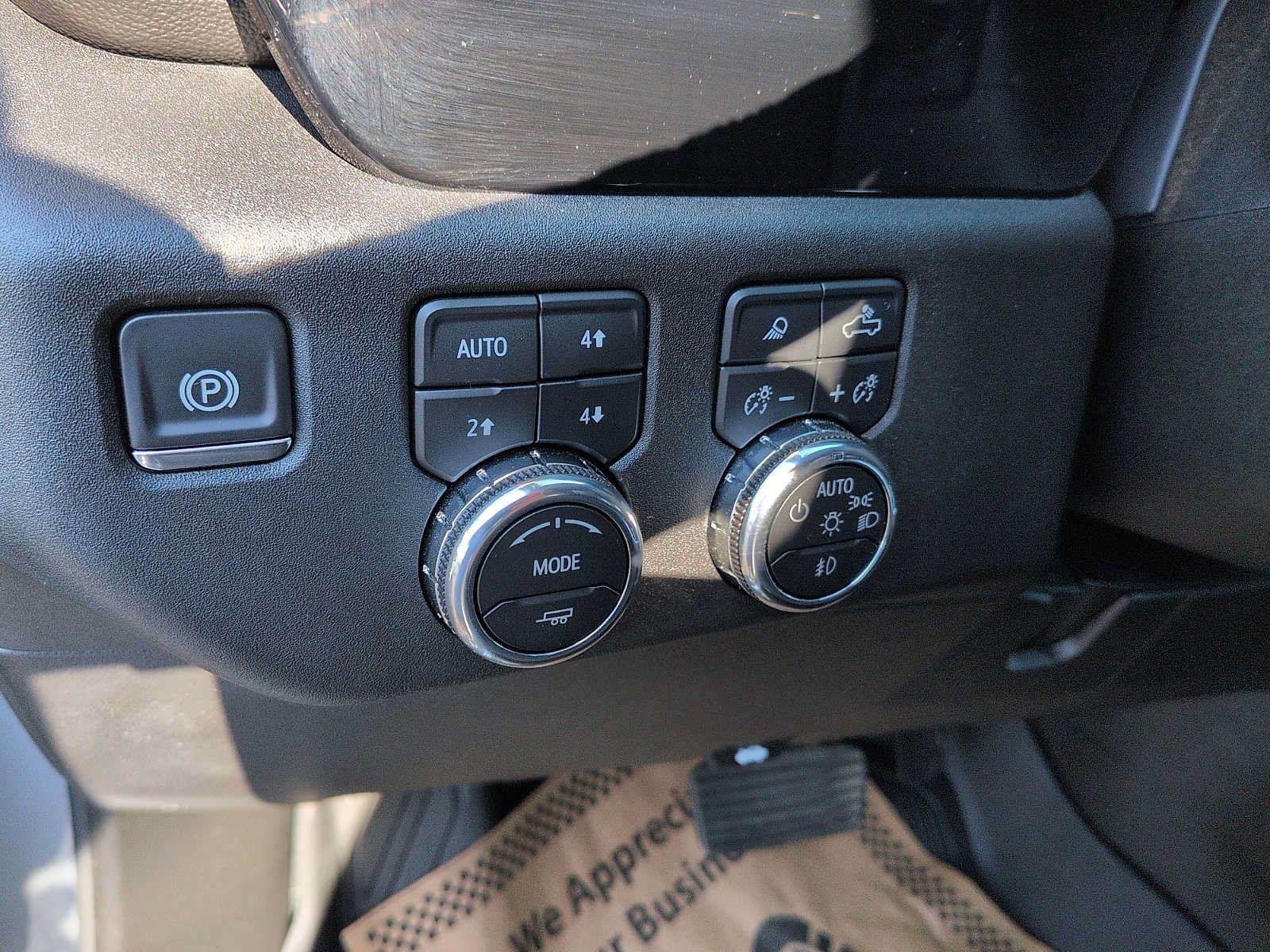 Used 2025 GMC Sierra 2500 SLT w/ SLT Premium Package AWD/4WD image 19