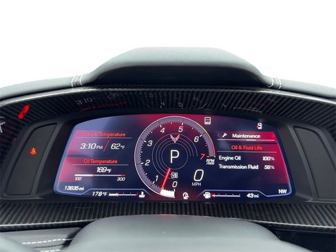 Used 2021 Chevrolet Corvette Stingray Preferred Cpe w/ Z51 Performance Package image 27
