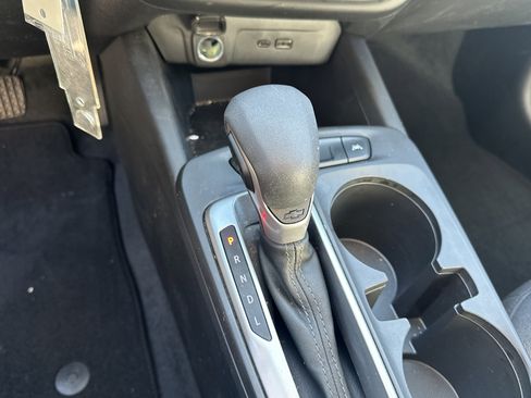 Used 2025 Chevrolet Trax LS w/ LS Convenience Package image 29