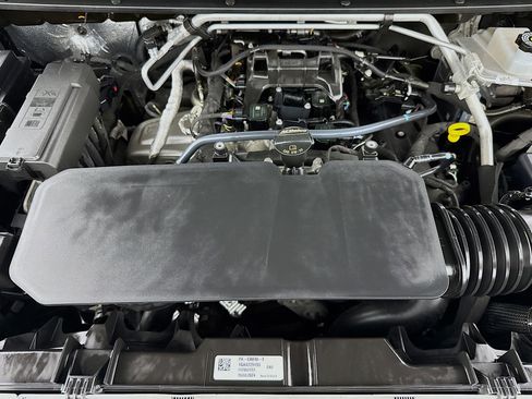 Used 2024 Chevrolet Colorado W/T RWD image 38
