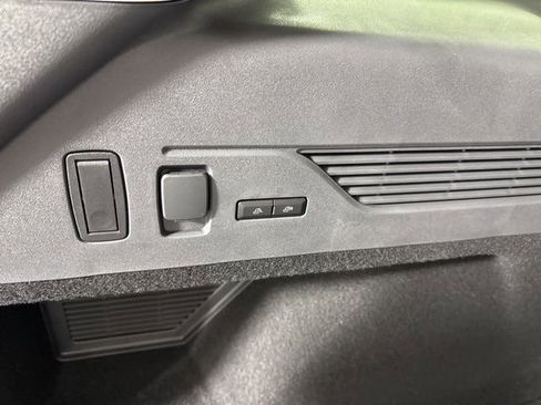 New 2026 Lincoln Nautilus Premier w/ Equipment Group 102A image 26