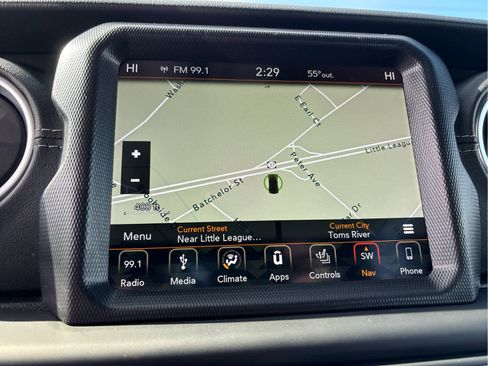 Used 2018 Jeep Wrangler Unlimited Sahara image 17