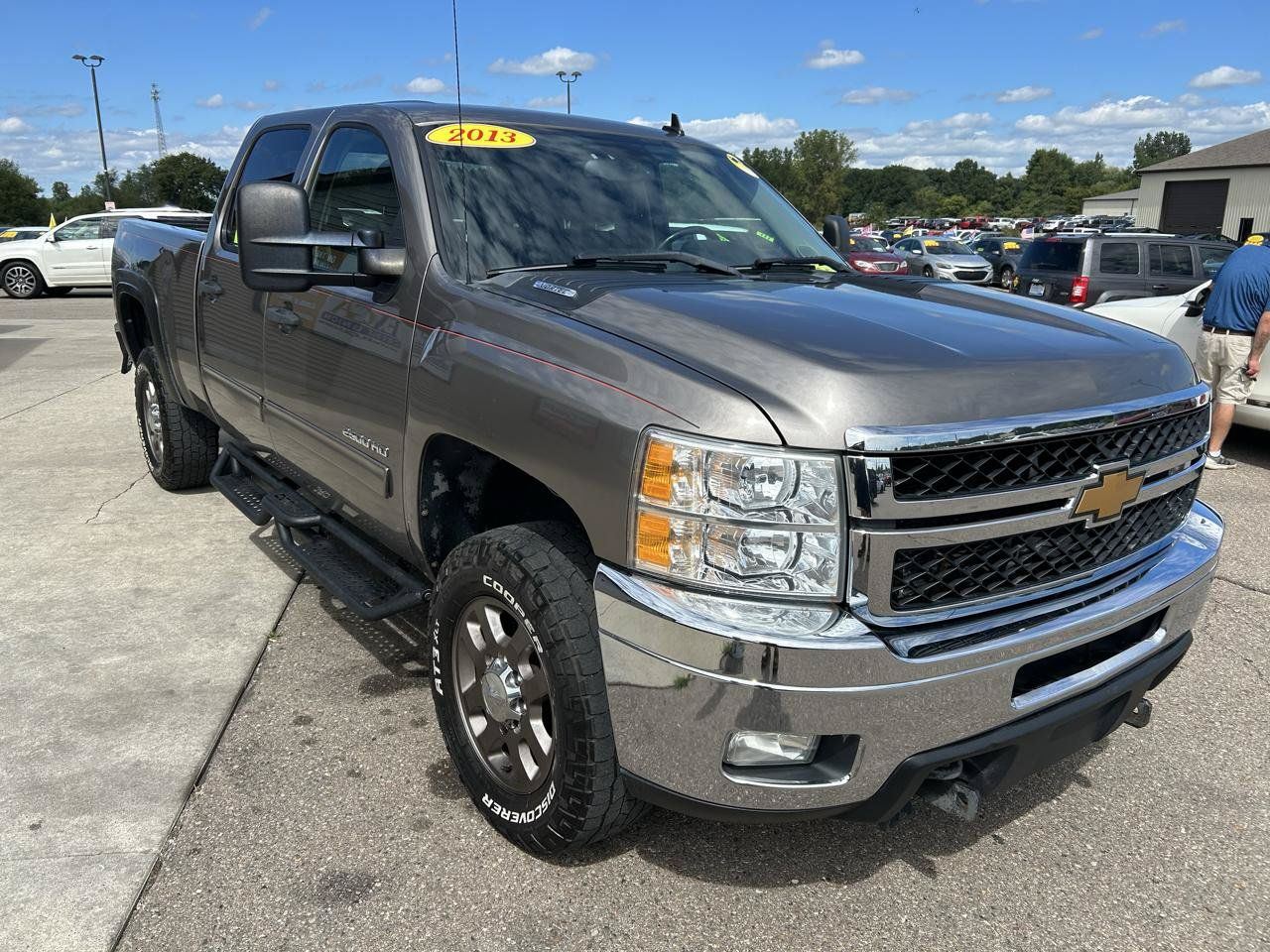 Used 2013 Chevrolet Silverado 2500 LT w/ Interior Plus Package AWD/4WD image 3