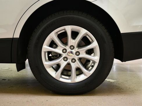 Used 2019 Chevrolet Equinox LS w/ LS Convenience Package image 12