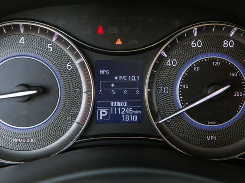 Used 2017 INFINITI QX80 4WD w/ Deluxe Technology Package image 18