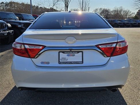 Used 2015 Toyota Camry XSE image 5