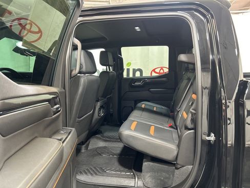Used 2024 GMC Sierra 1500 AT4 w/ Technology Package AWD/4WD image 19