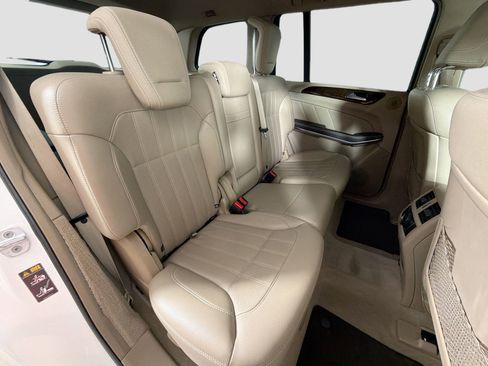 Used 2014 Mercedes-Benz GL 450 4MATIC image 27