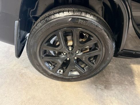 Certified 2017 Jeep Renegade Altitude AWD/4WD image 12