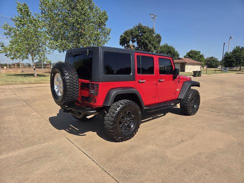 Used 2014 Jeep Wrangler Unlimited Sahara AWD/4WD image 26