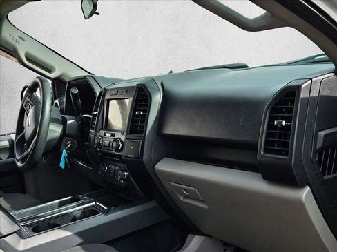 Used 2018 Ford F150 XL w/ Equipment Group 101A Mid RWD image 25