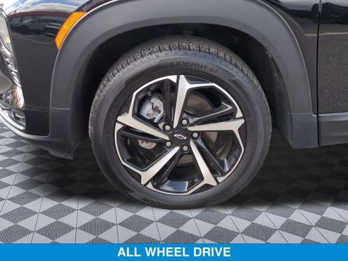 Used 2023 Chevrolet TrailBlazer RS w/ Sun and Liftgate Package AWD/4WD image 11
