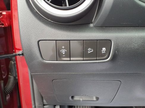 Certified 2023 Hyundai Kona SEL w/ Convenience Package image 17