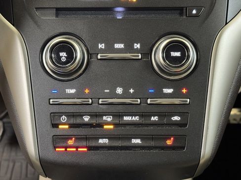 Used 2018 Lincoln MKC Select w/ Select Plus Package image 40