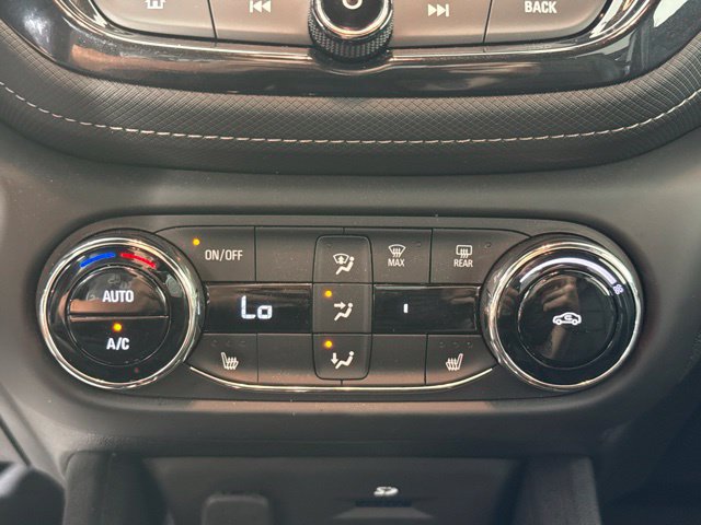 Used 2023 Chevrolet TrailBlazer ACTIV w/ Technology Package AWD/4WD image 22