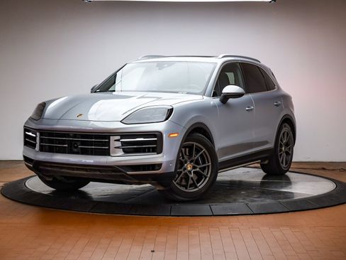 Certified 2025 Porsche Cayenne S AWD/4WD image 1