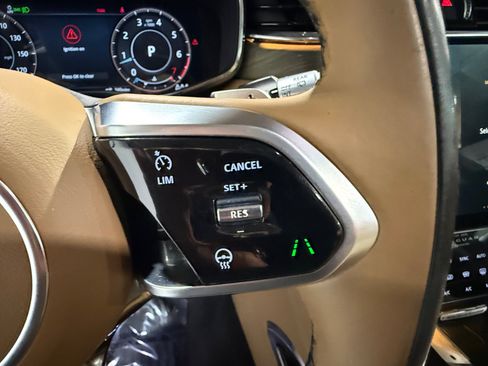 Used 2021 Jaguar F-PACE S AWD/4WD image 31