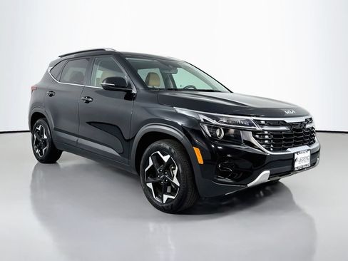 Used 2024 Kia Seltos EX AWD/4WD image 4