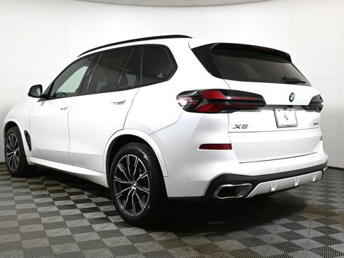 Certified 2024 BMW X5 xDrive40i w/ M Sport Package image 5