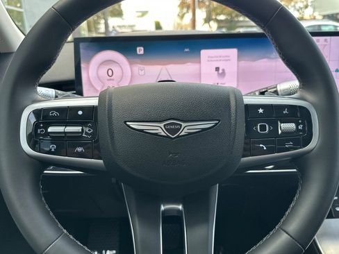 Used 2026 Genesis GV70 2.5T Select image 25