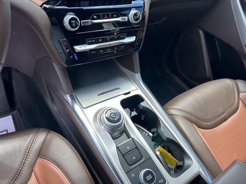 Certified 2022 Ford Explorer King Ranch w/ Premium Technology Package image 30